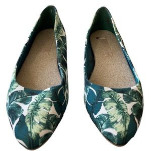 Kelly and Katie Flats